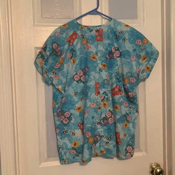 Uniform Scrub Top - Picture 3 of 3